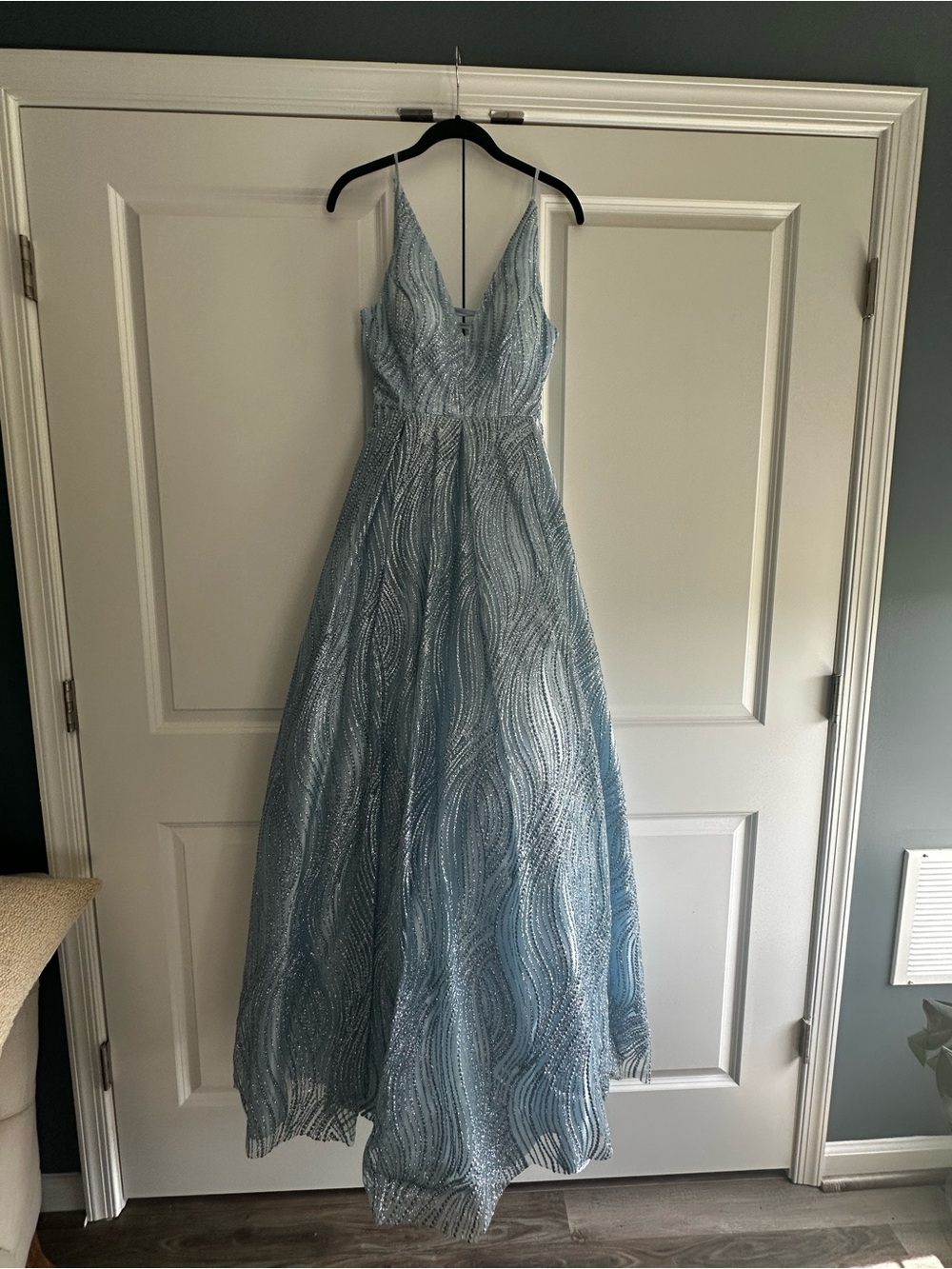 Blondie Nites Blue Sparkly V-Neck Evening Prom Gown